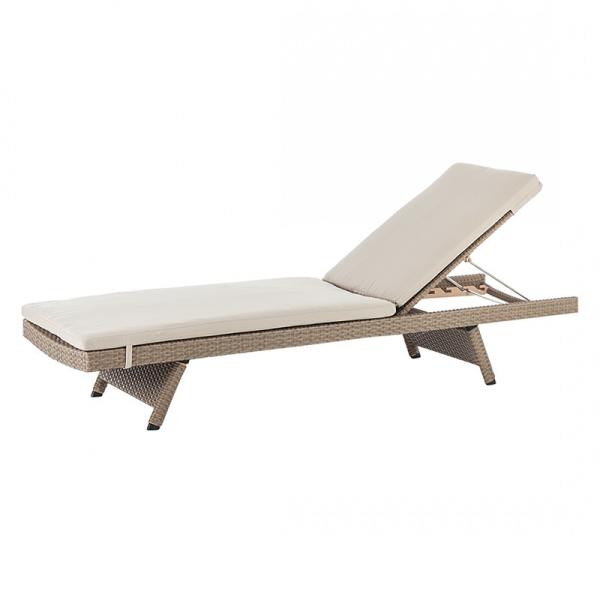Outdoor PE Rattan Lounge Chair Balcony Seaside Swimming Pool Folding Beach Chair