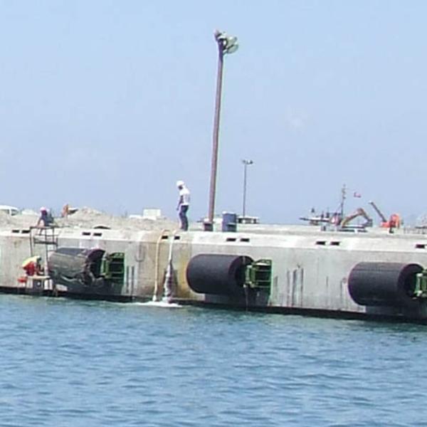 Цилиндрические морские крылышки Морское защитное снаряжение Доступные крылышки для доковой эксплуатации