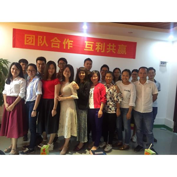 Safety Unisex Disposable Protective Suit Fluid Resistant Multi Color Available