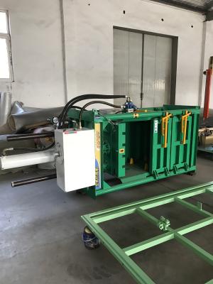China Factory Heavy Duty Hydraulic Baler Waste Recycled Foam Sponge Clothes Plastic
