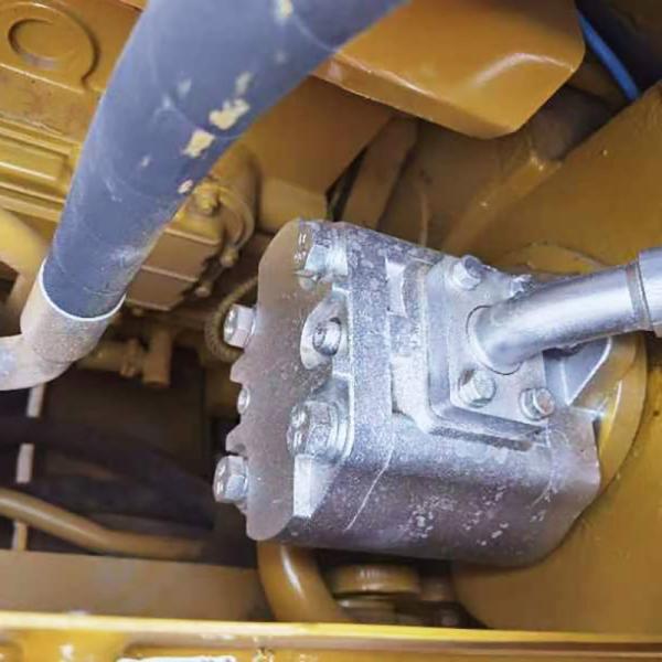 Used Caterpillar D7G Bulldozer 150kw Rated Power 4.2m3 Blade Capacity 415L Fuel Tank