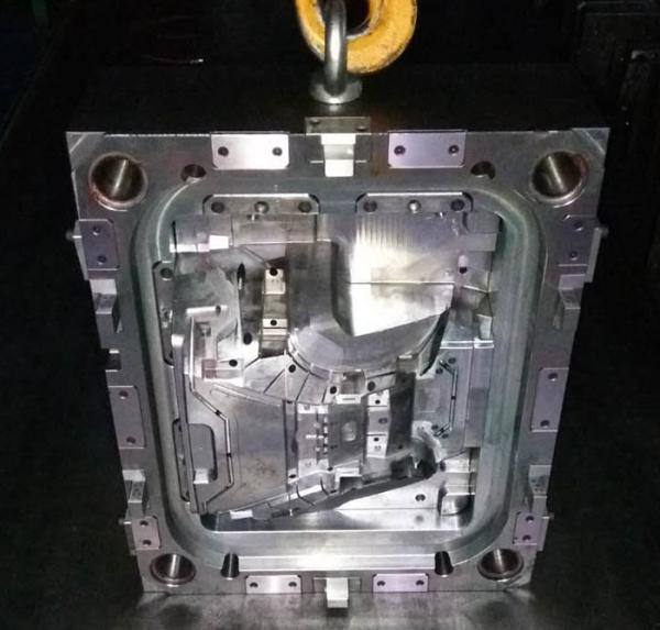 Trabalho feito com ferramentas plástico da injeção do corredor frio para a tampa do volante SRS/acessórios plásticos do volante