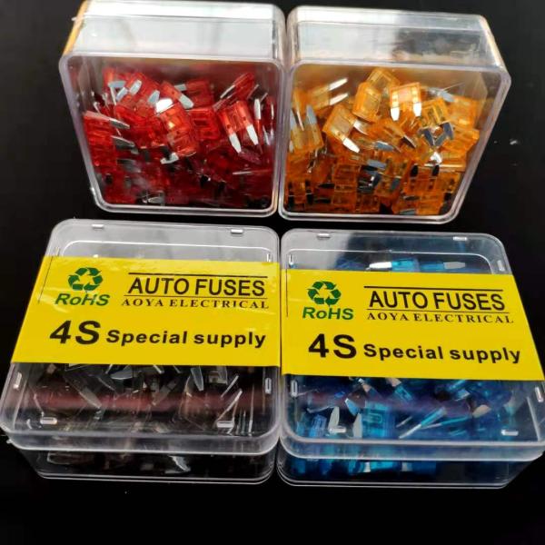 Ассортимент взрывателя лезвия 100PCS 120PCS автомобильный с пластиковой коробкой