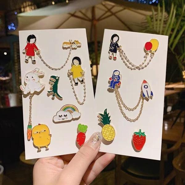 Custom Size Gold Plated Hand Painted Lapel Pin Badge for Fashion and Collectibles