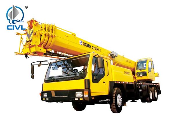 30 Ton Truck Crane 206kw Engine Five Section Octagon Large Rounded Telescopic Boom