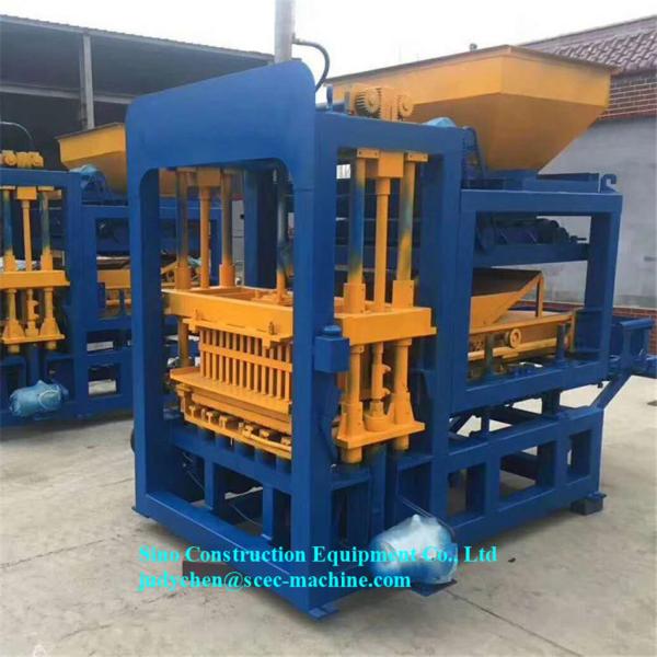 Полностью автоматический кирпич машины блока цемента делая оборудованием 4 ПК/прессформу