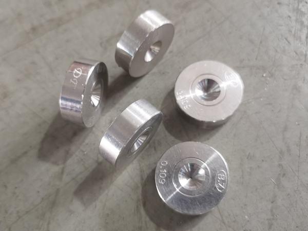O desenho duro do fio do carboneto do CE morre resistência de desgaste para a máquina de tiragem fina