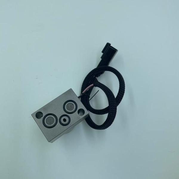 Black Excavator Solenoid 702-21-57400 7022157400 Excavator Pilot Valve For Komatsu