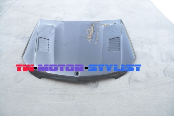 Клобук волокна углерода 2012 серий черноты переворота В204 К63 АМГ.