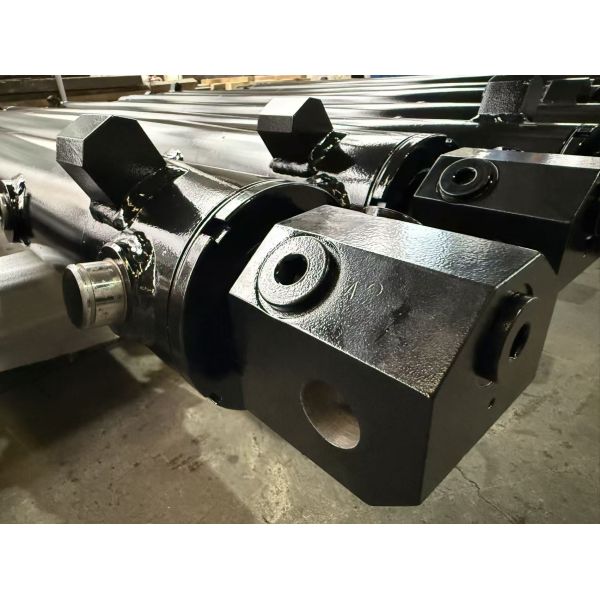 Long Stroke High Tonnage Custom Engineered Telescoping Cylinder Hydraulic For AWP Crane