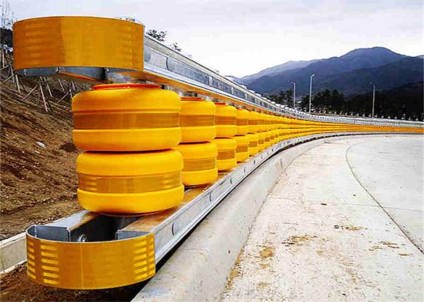 Customized EVA Highway Safety Roller Barrier Galvanized Surface