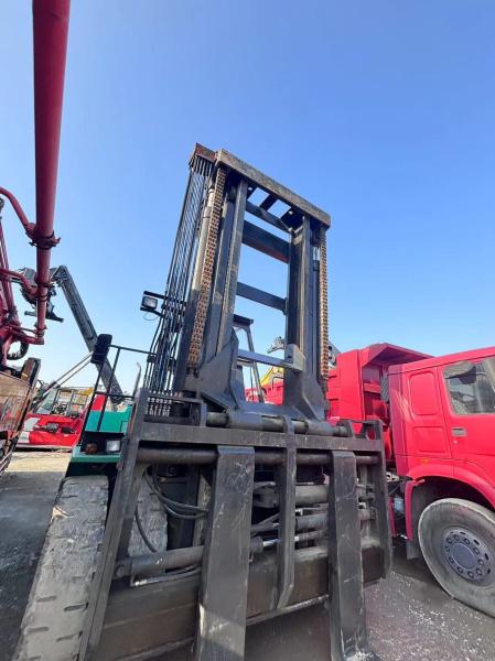 Japan Original MITSUBISHI FD300 Forklift 30 Ton Used Heavy Forklift High Quality