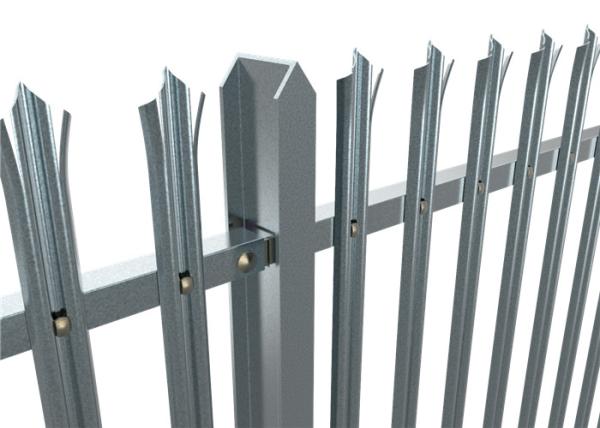 Paliçada do metal da defesa da segurança que cerca o anti vândalo para o jardim residencial