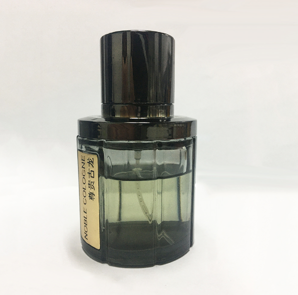 Двойное пластиковое стекло крышки 50ml распыляет флаконы духов с украшением металла