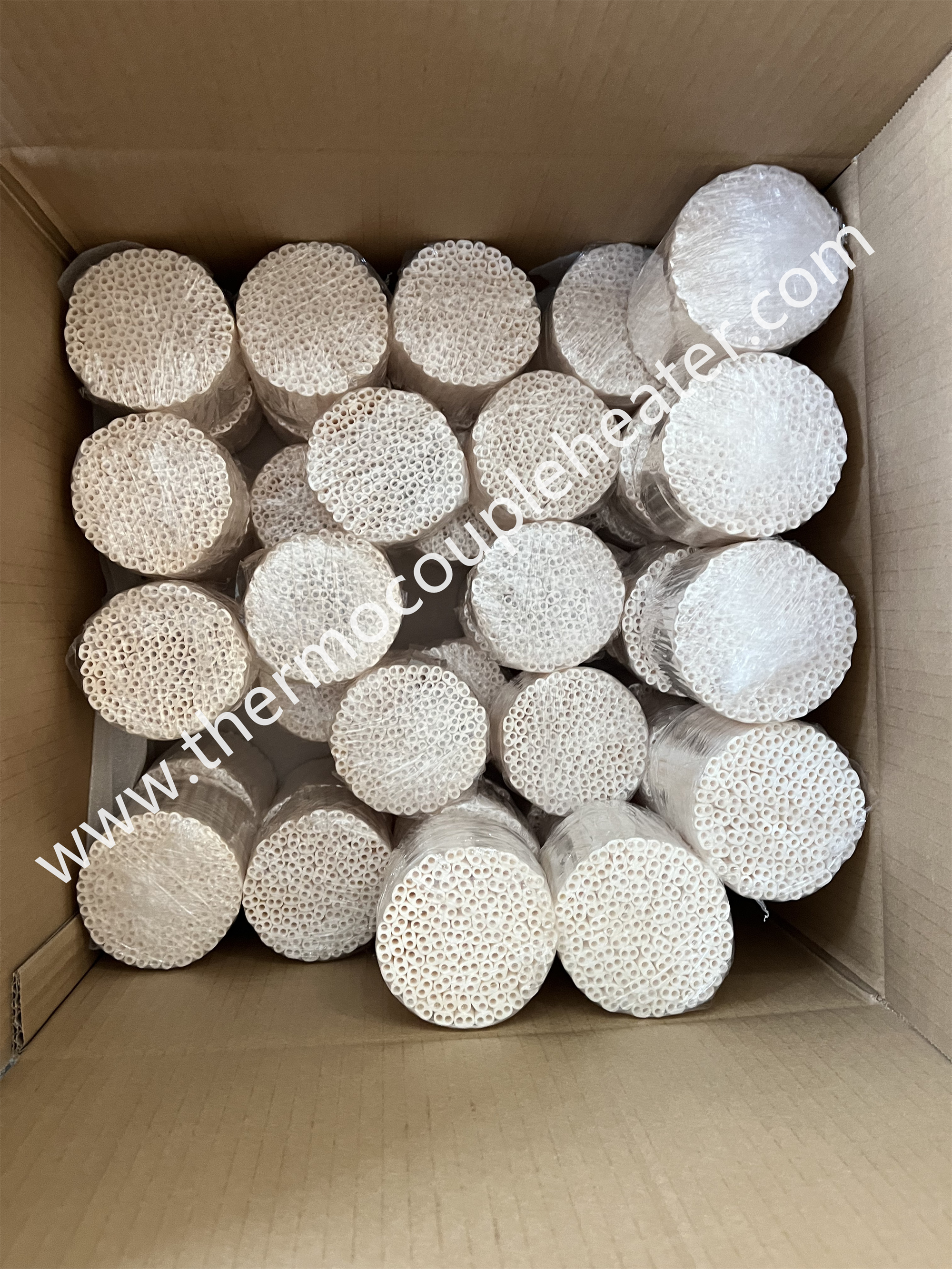 High Temperature Alsint C799 99.7% Alumina Ceramic insulators for thermocouple sensors