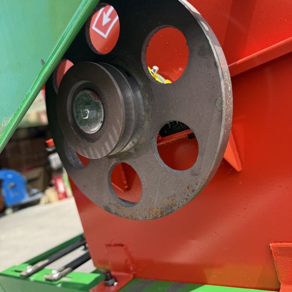 Reinforced Carbon Chaff cutter with grinder Fodder Crusher All in One Feed Processing Small Farms