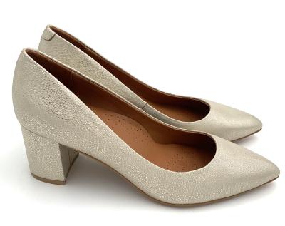 Mulheres de moda Pump Heels Material de couro com chunky Heel Tipo OEM