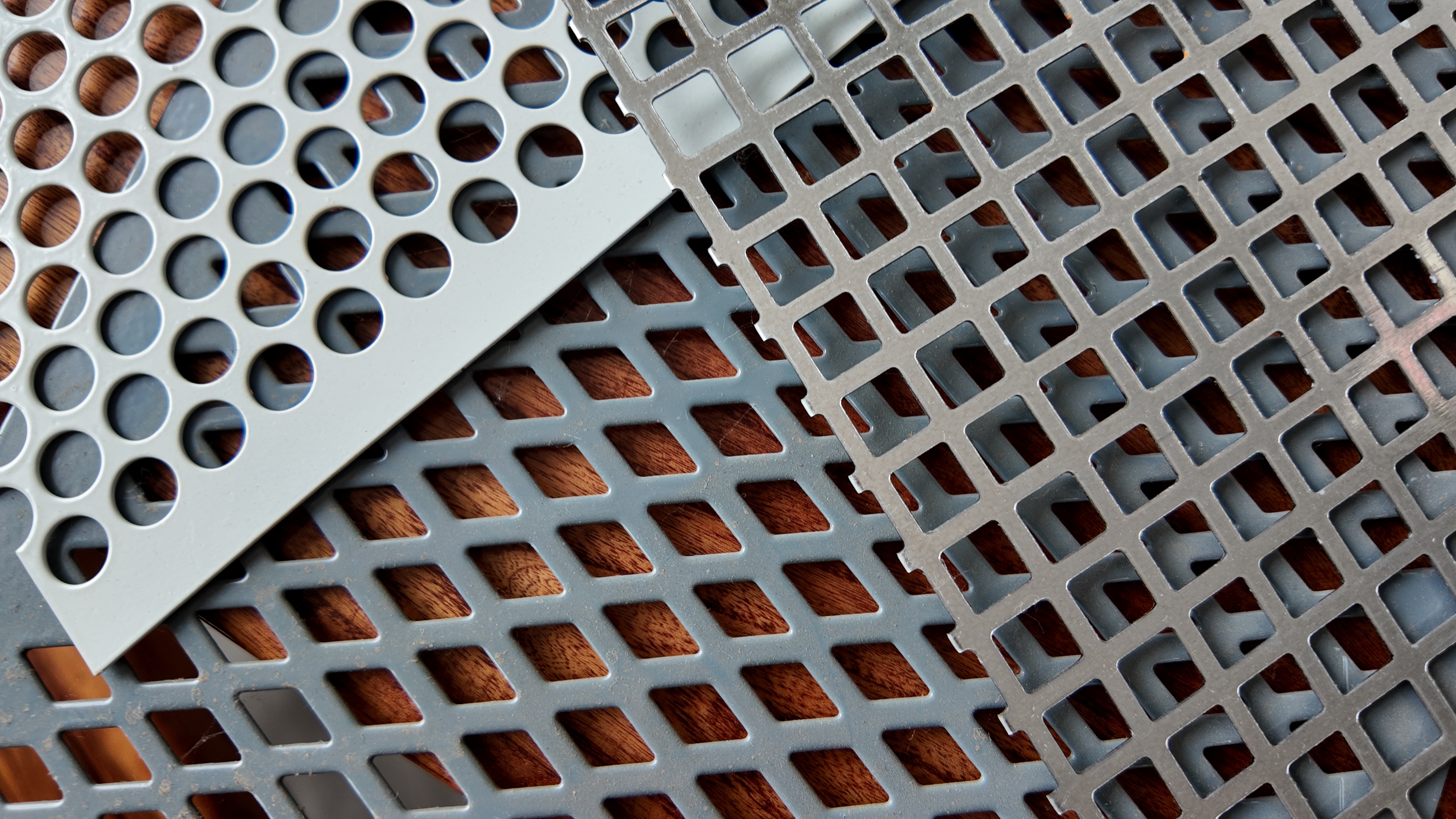 Round Square Diamond Hole Custom Perforated Metal Sheet Punched Mesh Panel