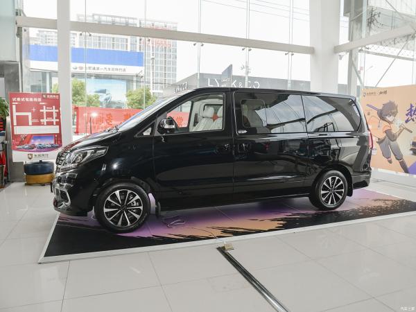 LED Headlights and Automatic Gearbox Dongfeng Fengxing Forthing M7 4-Door 7 Seat MPV