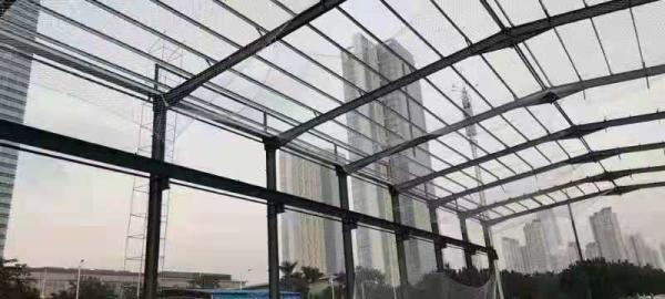 Construção da armação de aço de Q235 H com o telhado do painel de sanduíche