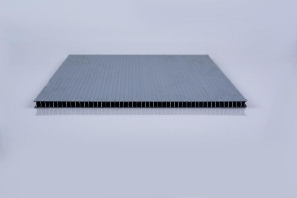 Grey Corrugated PP Sheets UV Resistant Corrugated Plastic Boards Waterproof Floor Protection