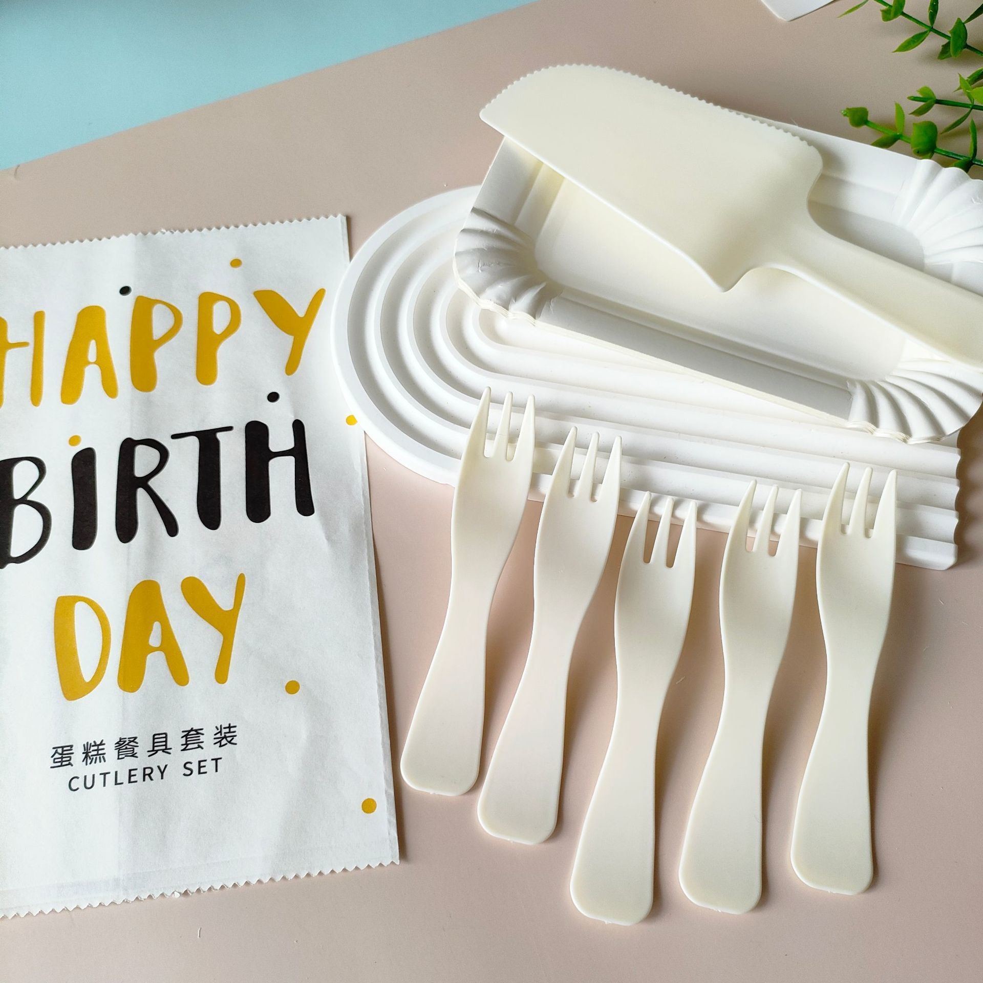 Plastic or Paper Bag Inner Package Birthday Cake Cutlery Set with Knife Fork and Plate