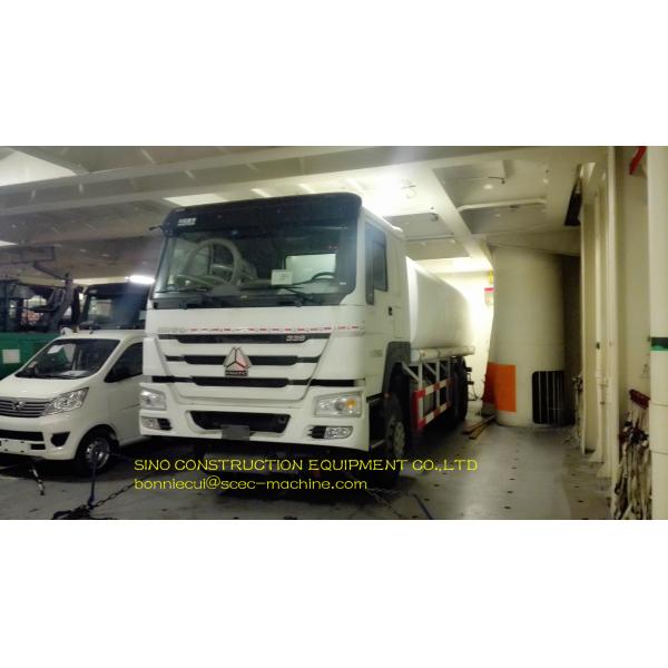 Sinotruk 6x4 Liquid Tanker Truck Fuel Oil Tanker Lorry Carbon Steel Material