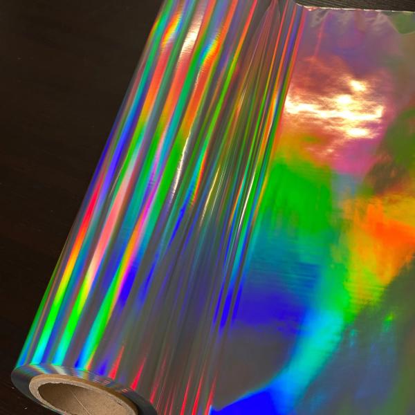 Película de laminación térmica PET holográfica metalizada con patrón de arcoíris para impresión de embalaje