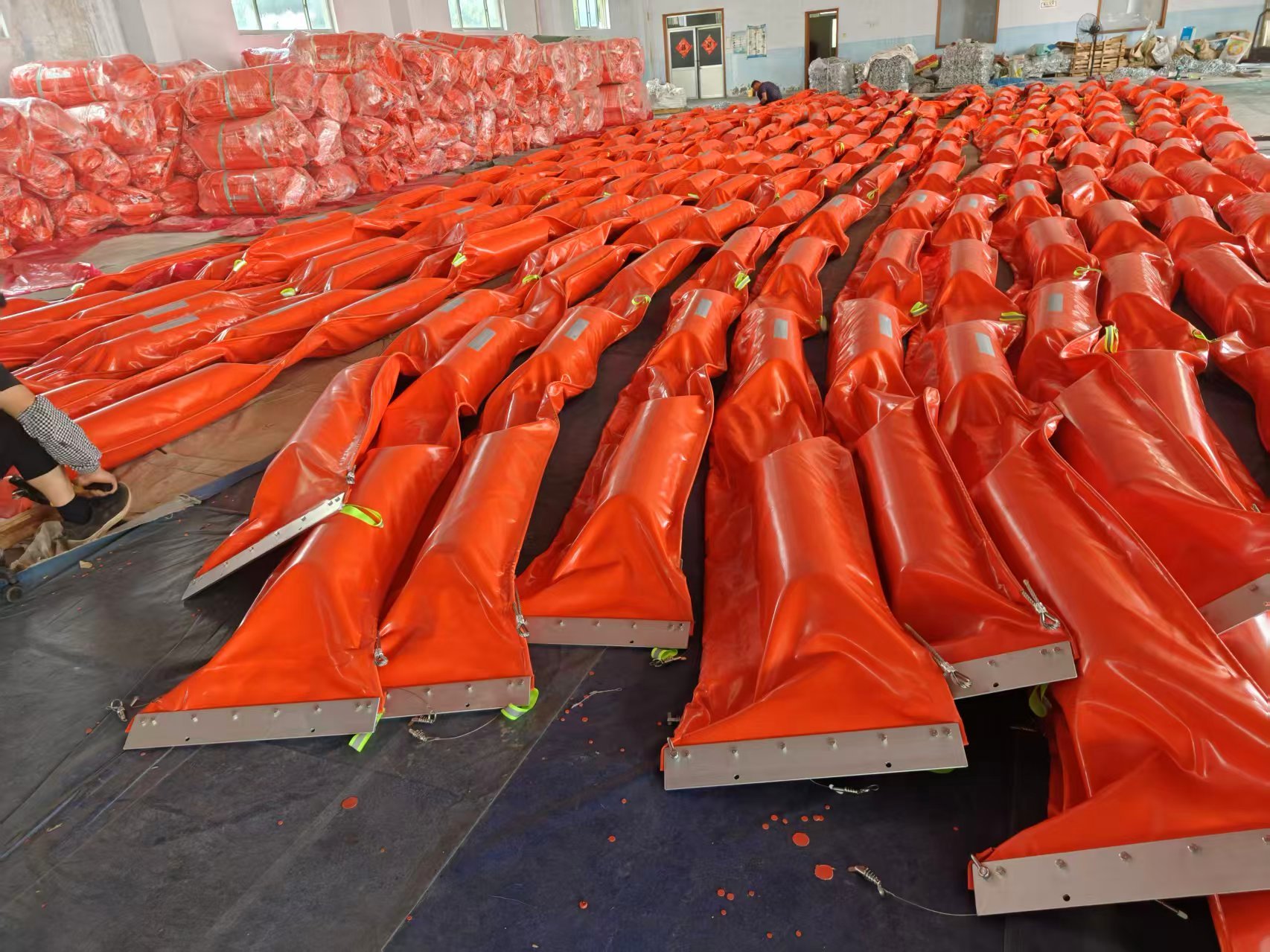 Rubber and Foam Filled Boom Material Silt Curtain Featuring Chains Installation Method Length 15m 20m Ideal for Water Pollution Prevention
