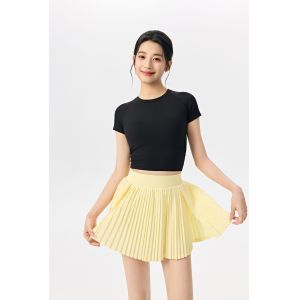 Black Short Sleeve Cropped Workout Top for Women, Breathable and Stretchy