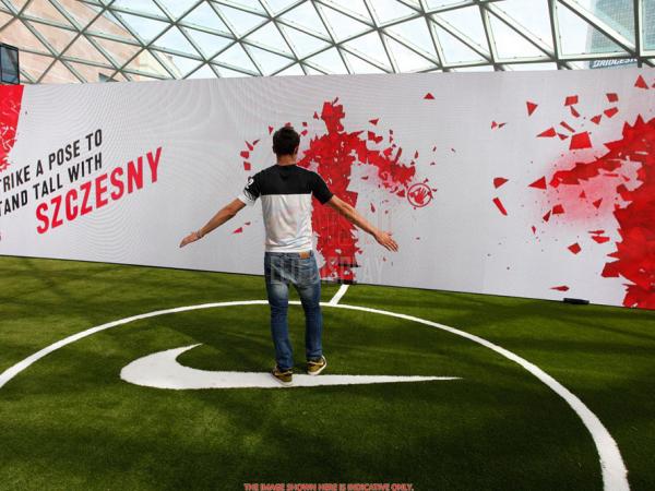 P2.97mm Outdoor LED Video Wall Ultra High-Definition Waterproof LED Screen Display