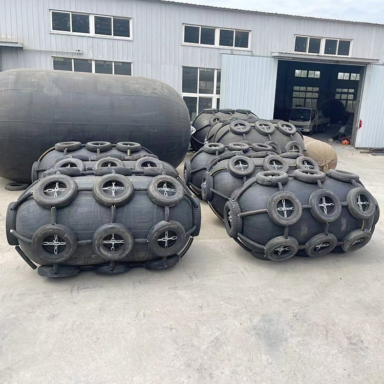 Qingdao CCS Certificate Durable Marine Floating Rubber Fender 2.0*4.0M for Boat Jetty Wharf