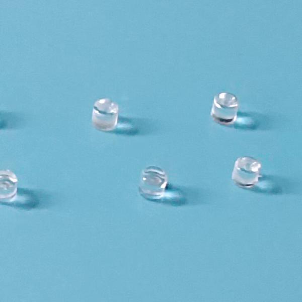 Smooth Fused Quartz Substrate Conical Cavity For Optical Sample Analysis
