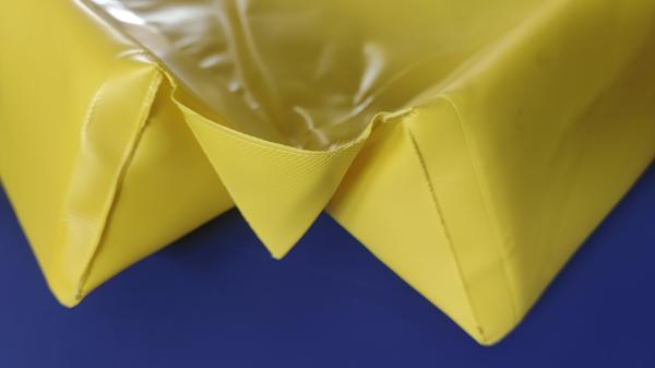 Berm de contenção de derrames de óleo para armazenamento externo de combustível químico