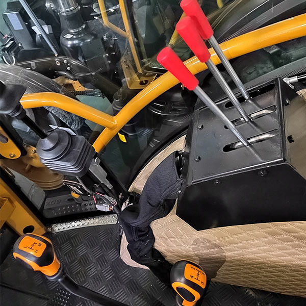 50HP Farm Tractor Equipment Orchard Tractor 4WD Small Four Wheel Drive Tractors