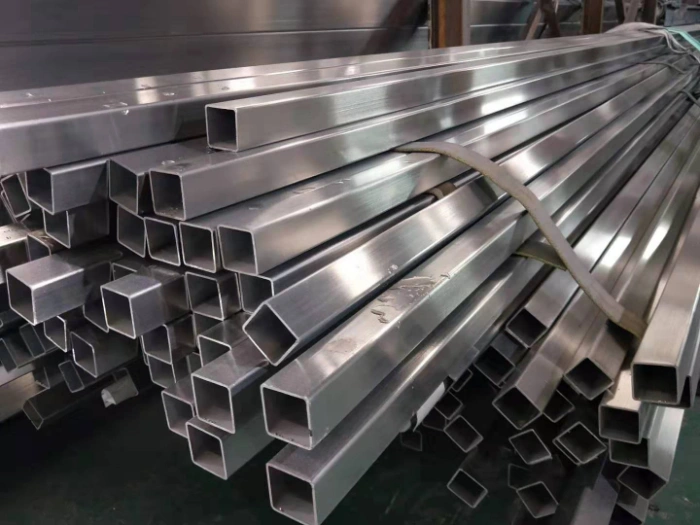 Extruded 304L SS Steel Pipes 50mm Stainless Steel Pipe Anti Corrosion
