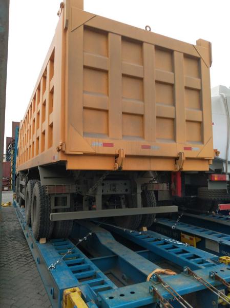 Sinotruck Howo 8x4 Tipper Truck Left Hand Driving With Good Condition