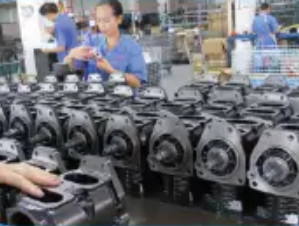 Термостат радиатора двигателя тележек 6WF1 Isuzu Giga CYZ