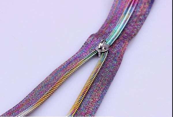 Plated Metal Zipper With High Strength And Smooth Operation