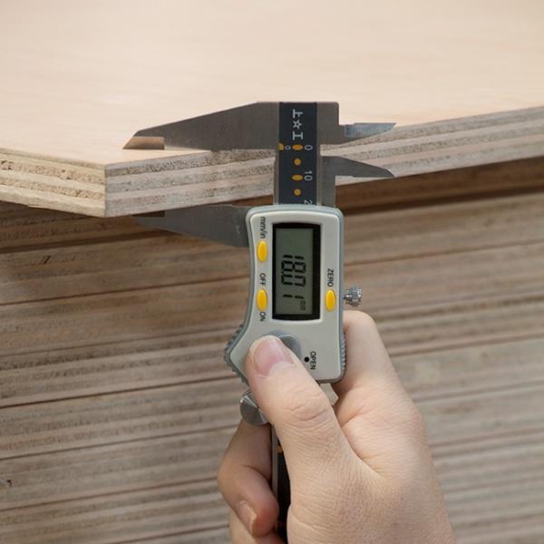 Os chineses Ash Crown Cut Natural Wood folheiam a categoria decorativa interna E1/E0 da placa
