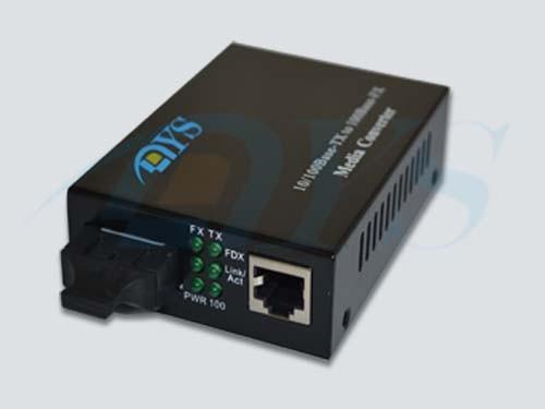 10M / 100M Optical Fiber Media Converter With FX 100 / FX Link