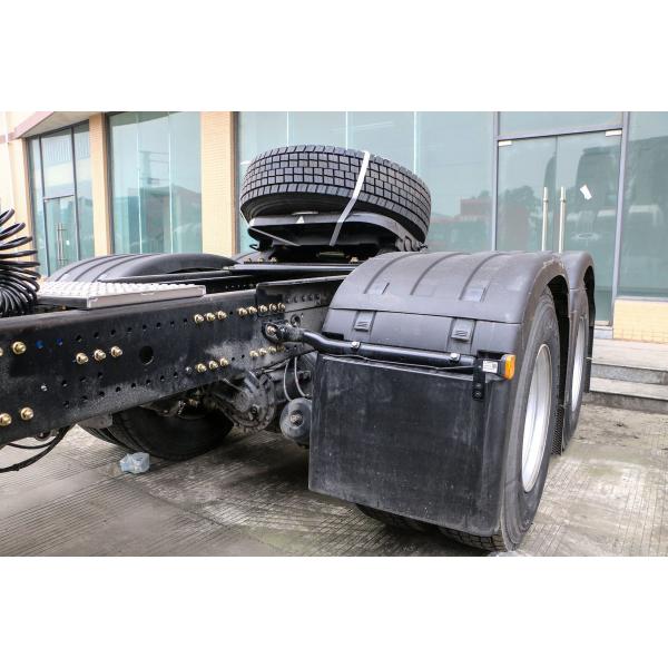 Shacman Tractor Truck X5000S Single-Row Half-Seat 560 Horsepower 12-Speed 6X4 LNG Tractor