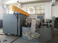 Máquina de moldagem rotativa 220V-480V com forno circular interno para produção de caixas de arrefecimento