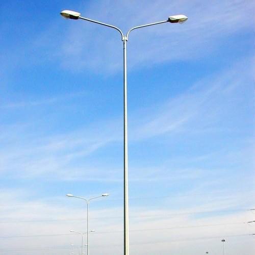 Double Arms Q345 Hot Dip Galvanized Street Light Pole
