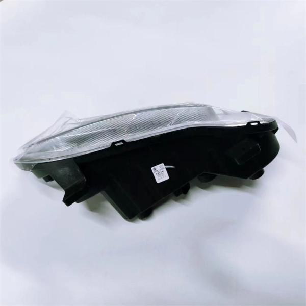 OEM NO C00212871 Lâmpada de nevoeiro dianteira direita para Saic Maxus V80 G10 T60 Decoração exterior de automóveis