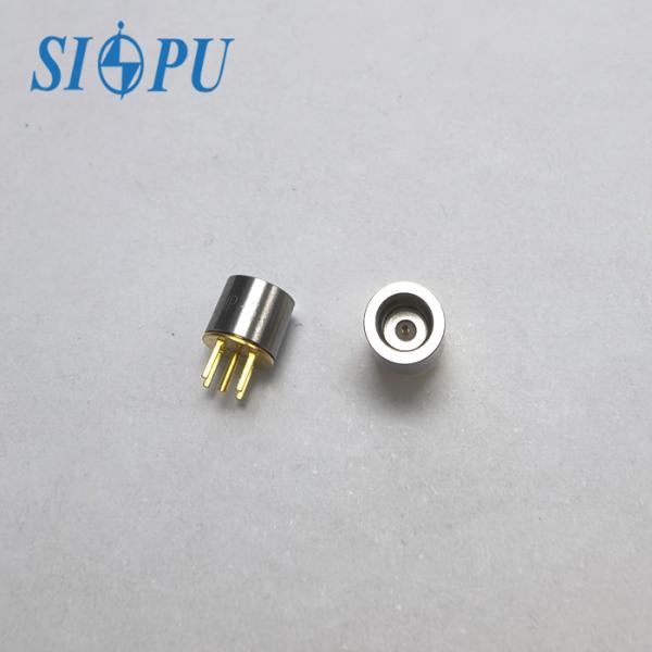 Conector coaxial RF macho diseñado para un excelente rendimiento eléctrico y una resistencia de aislamiento ≥5000MΩ