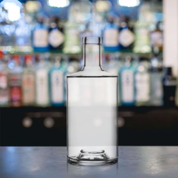700ml Glass Bottle for Vodka Rum Whisky Screen Printing Hot Stamping Painting Engraving