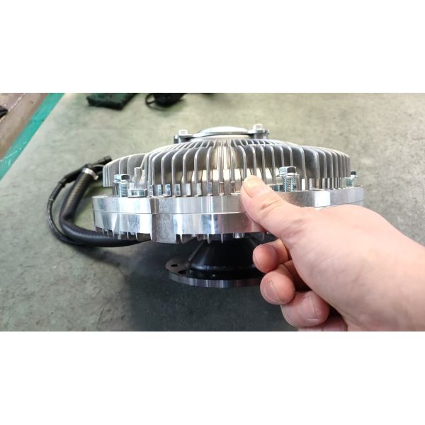 1916597,AOWO Aluminum Alloy Electronic Fan Clutch for Trucks - Energy Saving and Noise Reduction Cooling System Component