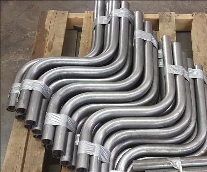 Service de cintrage de tubes en acier sans soudure ASTM A106 API 5L DIN 17175