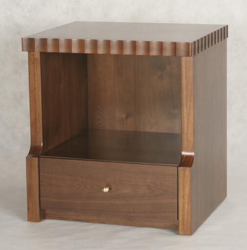 Low price competitive brown finishCustom made walnut wood 1-drawer night stand of hotel bedroom furniture,bed side table